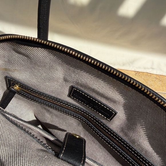 RARE Dooney & Bourke BLACK Florentine Vacchetta Leather Domed Satchel HANDBAG - Picture 11 of 11